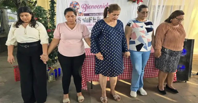 Nueva junta directiva de la Unión de Sociedades Misioneras Femeniles Bautistas de Nicaragua (USMIFEBAN) de la Región Central