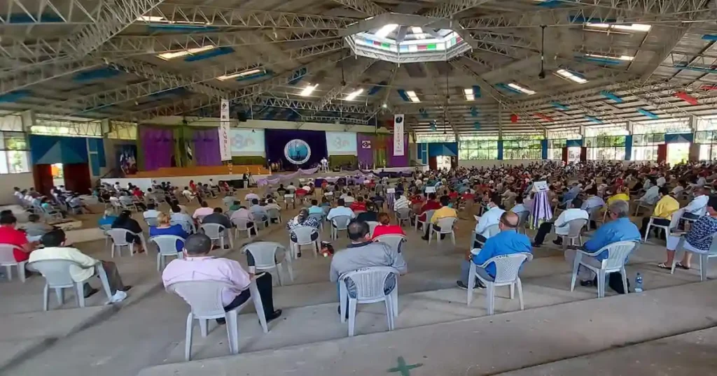 Culto interior en la Primera Iglesia Bautista de Masaya en unidad con la pastoral de la CBN