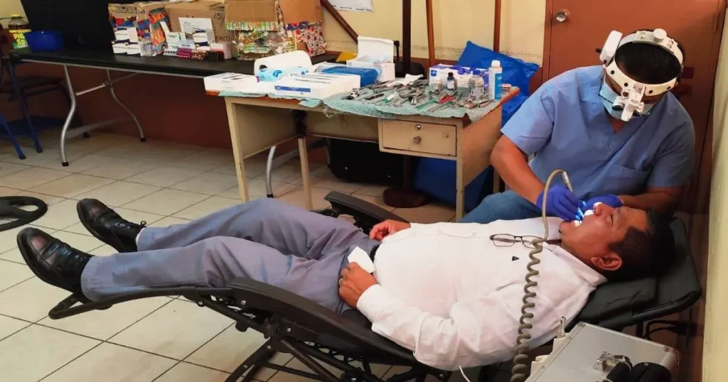 La iglesia bautista Emanuel finalizó una jornada de salud dental que benefició a 65 personas en Carazo. El operativo atendió principalmente a pastores de la Región Sur Oriente y a sus núcleos familiares cercanos.