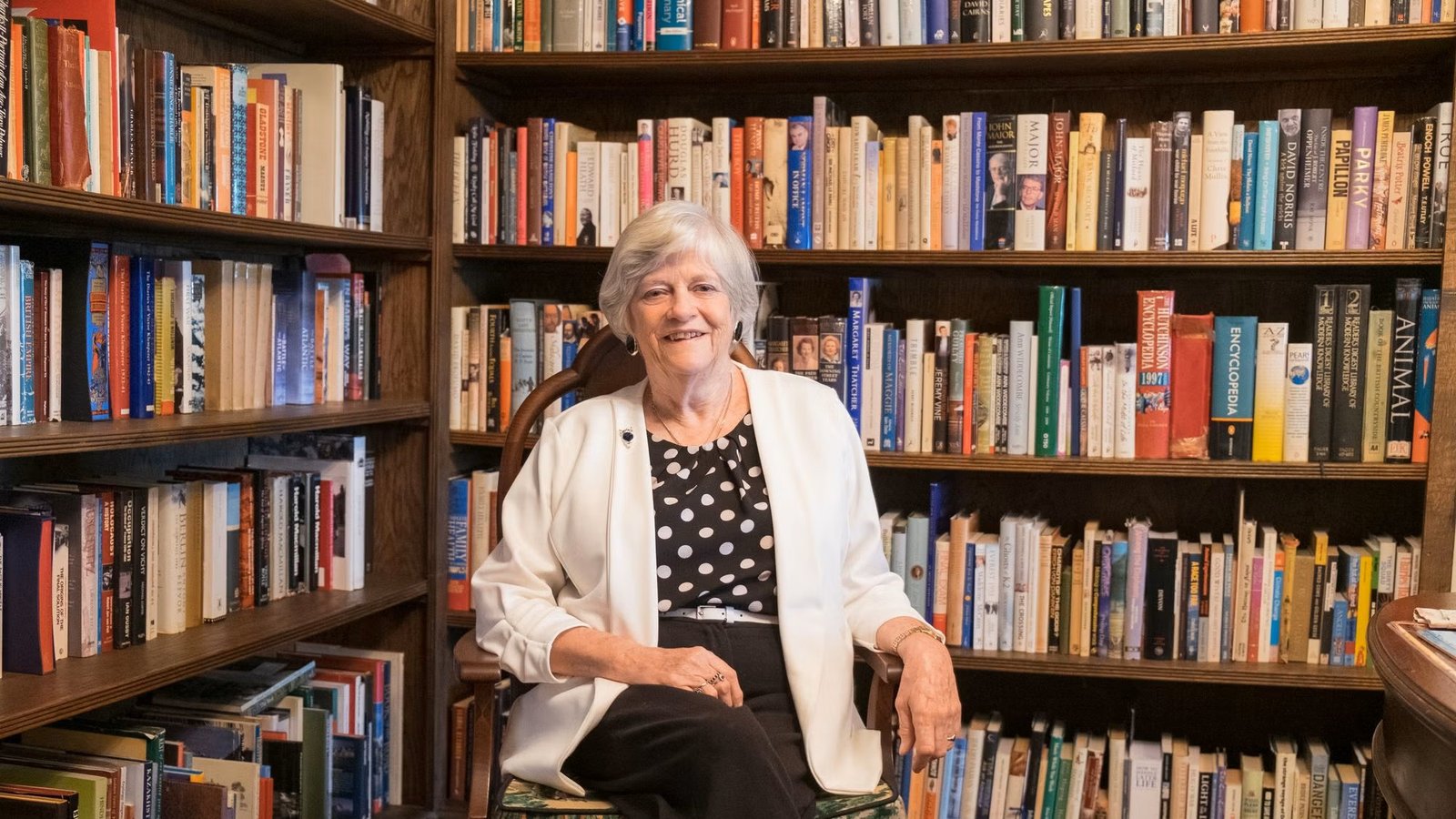 policía de Devon y Cornwall ha iniciado una investigación por asesinato tras la muerte de la exdiputada conservadora y destacada cristiana Ann Widdecombe